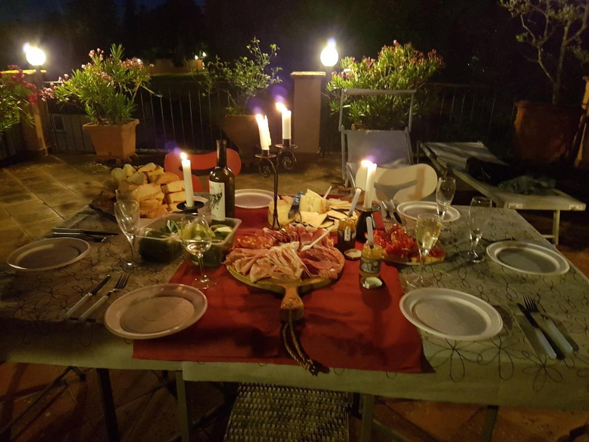 Ferienwohnung La Terrazza Fra Le Torri Lucca Exterior foto