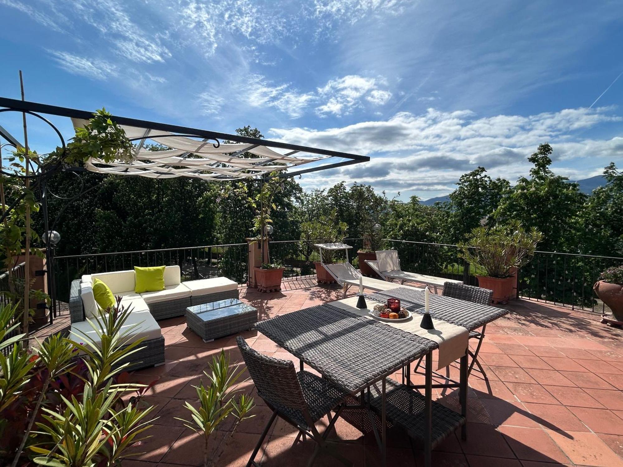 Ferienwohnung La Terrazza Fra Le Torri Lucca Exterior foto